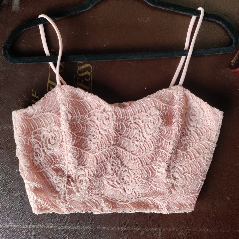 AQUA Pink Lace Crop Top Size Large